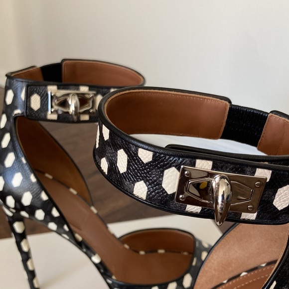Givenchy high heel sandals - Picture 5 of 17